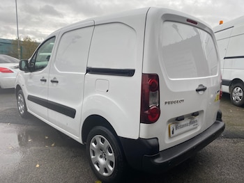 Used Peugeot Partner 2017 for sale - 76798999: Photo