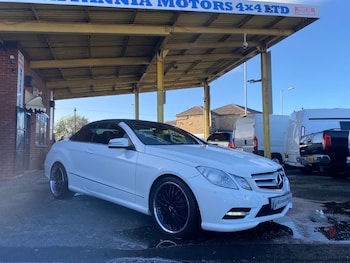 Used Mercedes-Benz E Class 2012 for sale - 76605389: Photo