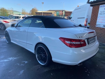 Used Mercedes-Benz E Class 2012 for sale - 76605389: Photo