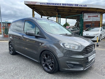Used Ford Transit Courier 2017 for sale - 79042253: Photo
