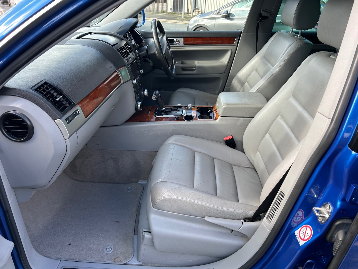 Used Volkswagen Touareg 2005 for sale - 77888749: Photo 9