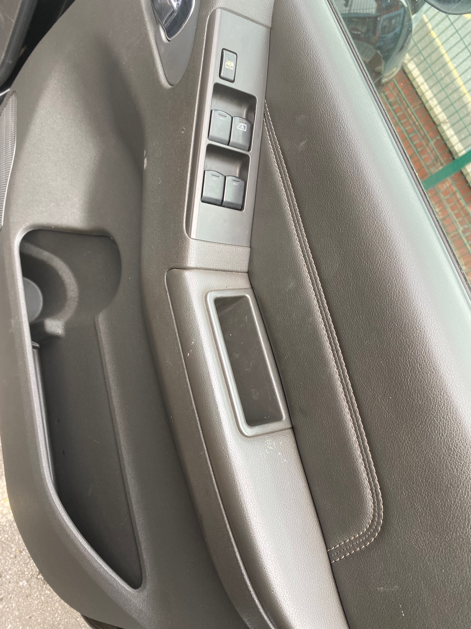 Used Nissan Navara 2013 for sale - 76265842: Photo 15