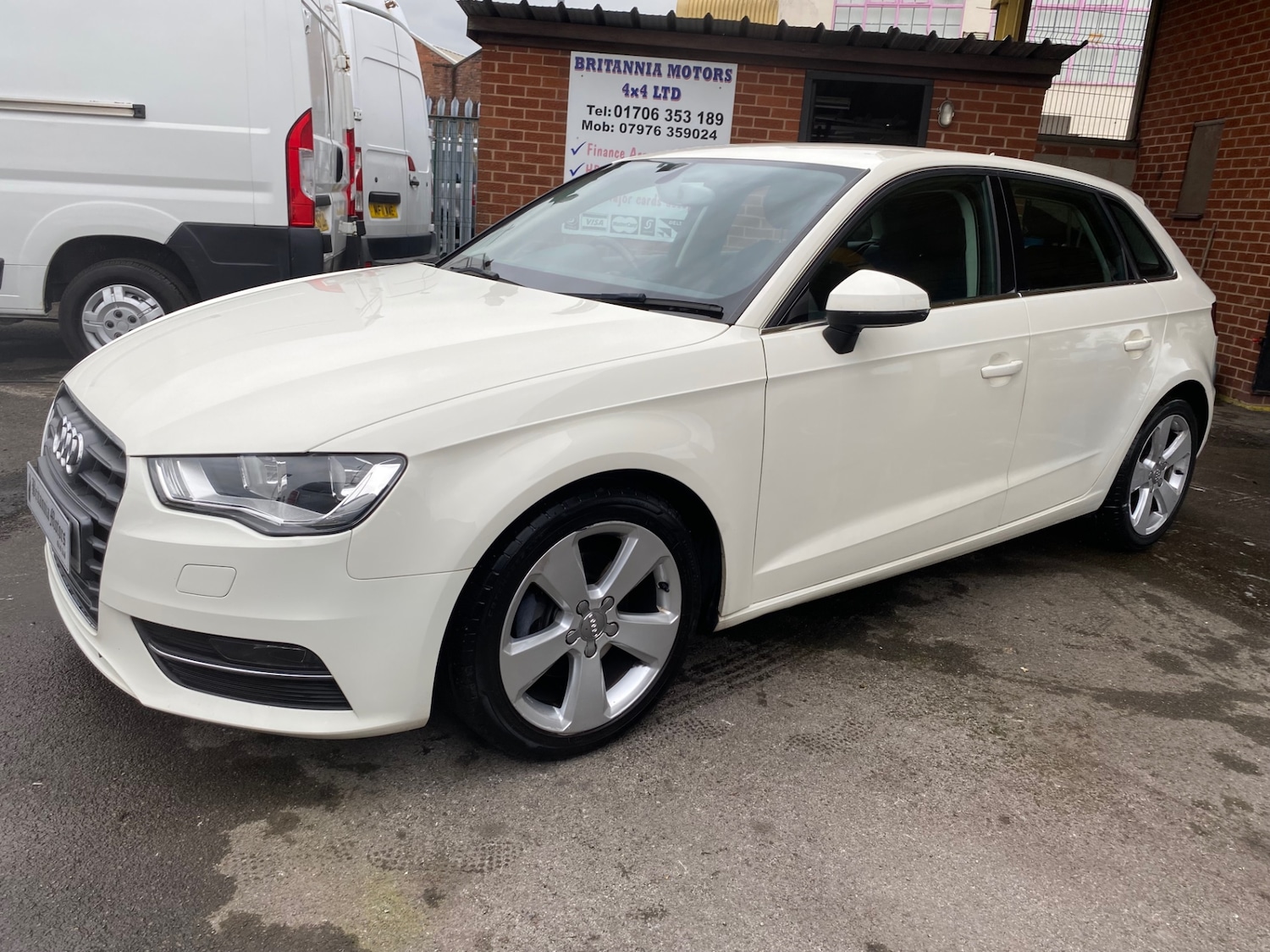 Used Audi A3 2014 for sale - 76287808: Photo 2