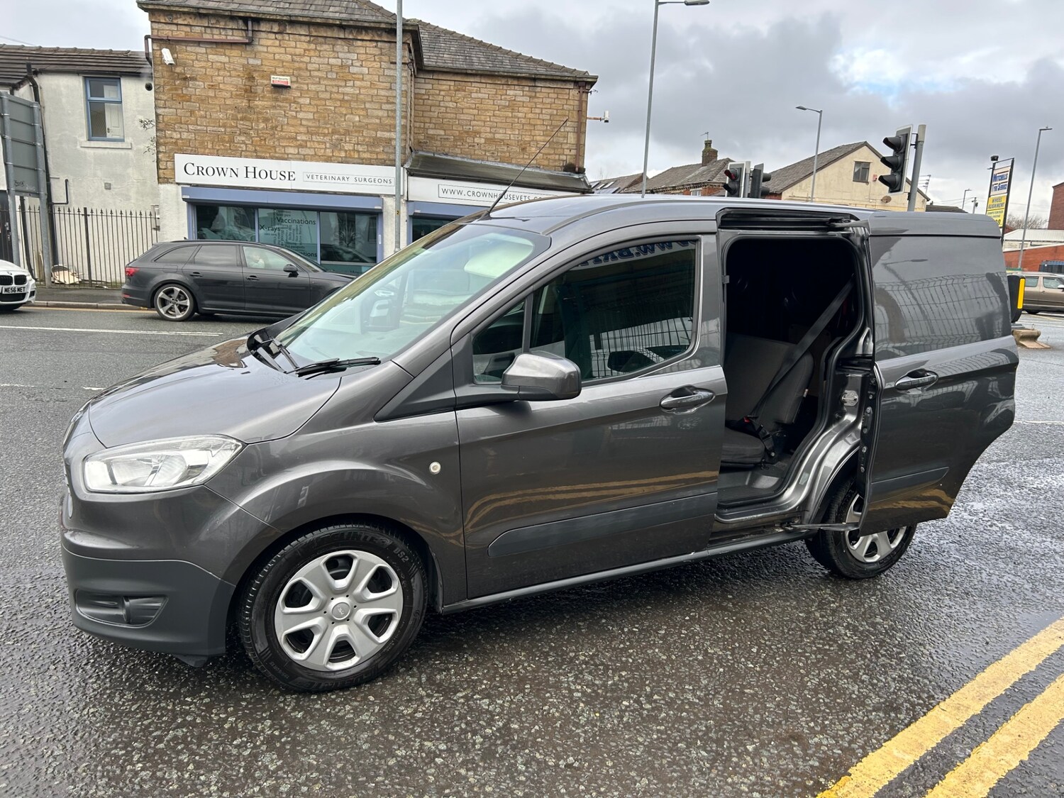 Used Ford Transit Courier 2018 for sale - 77681975: Photo 5