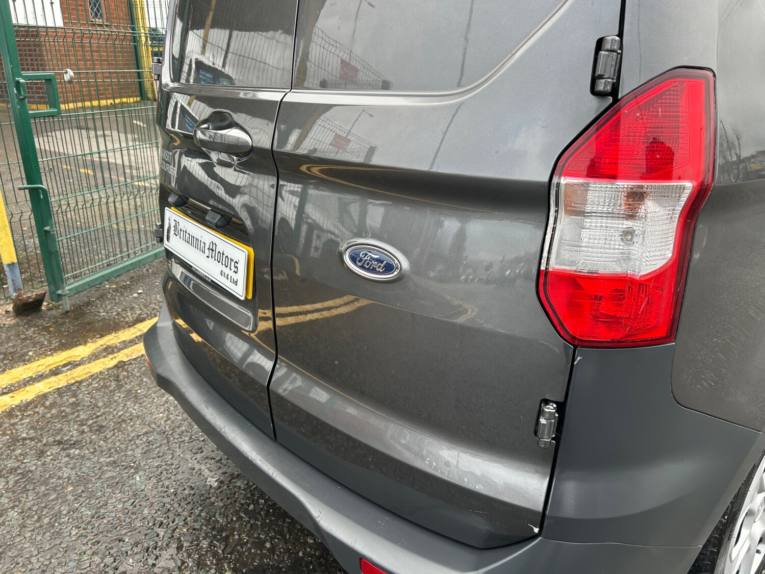 Used Ford Transit Courier 2018 for sale - 77681975: Photo 6