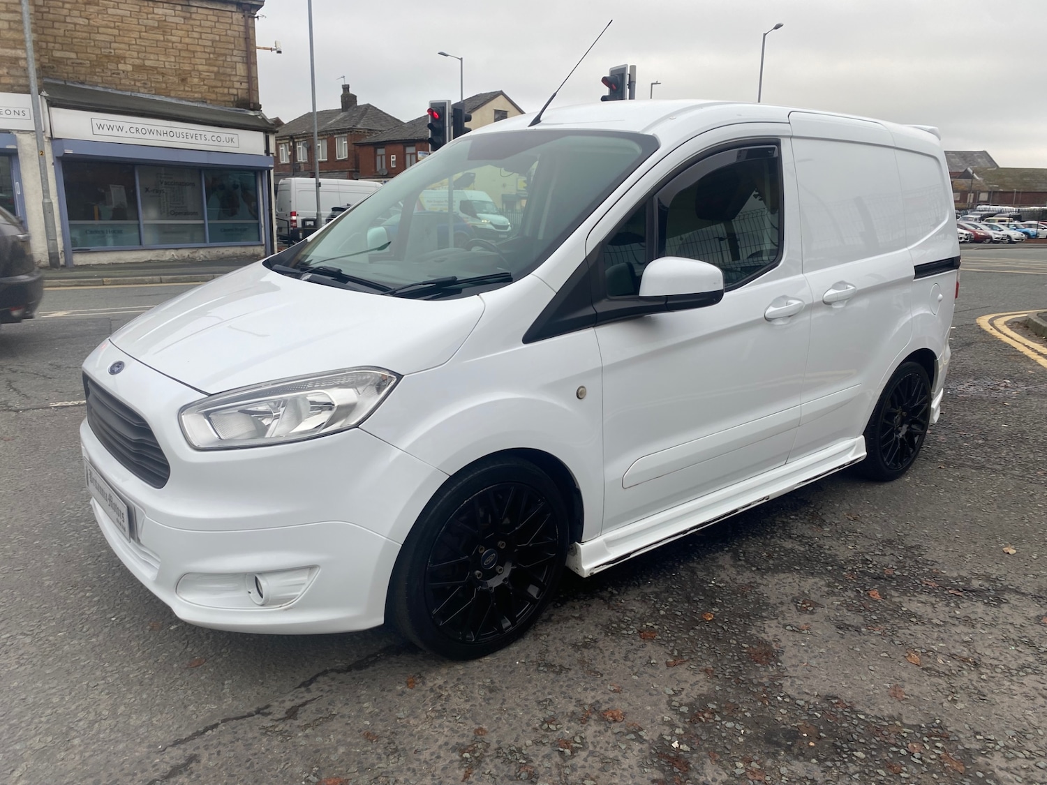 Used Ford Transit Courier 2015 for sale - 76971687: Photo 2