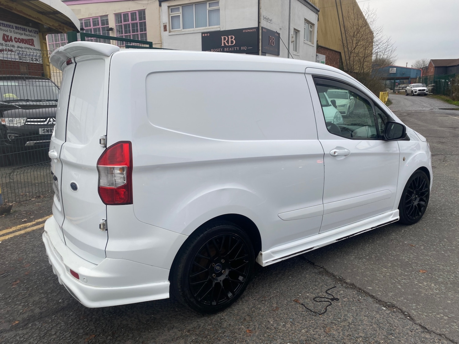 Used Ford Transit Courier 2015 for sale - 76971687: Photo 3