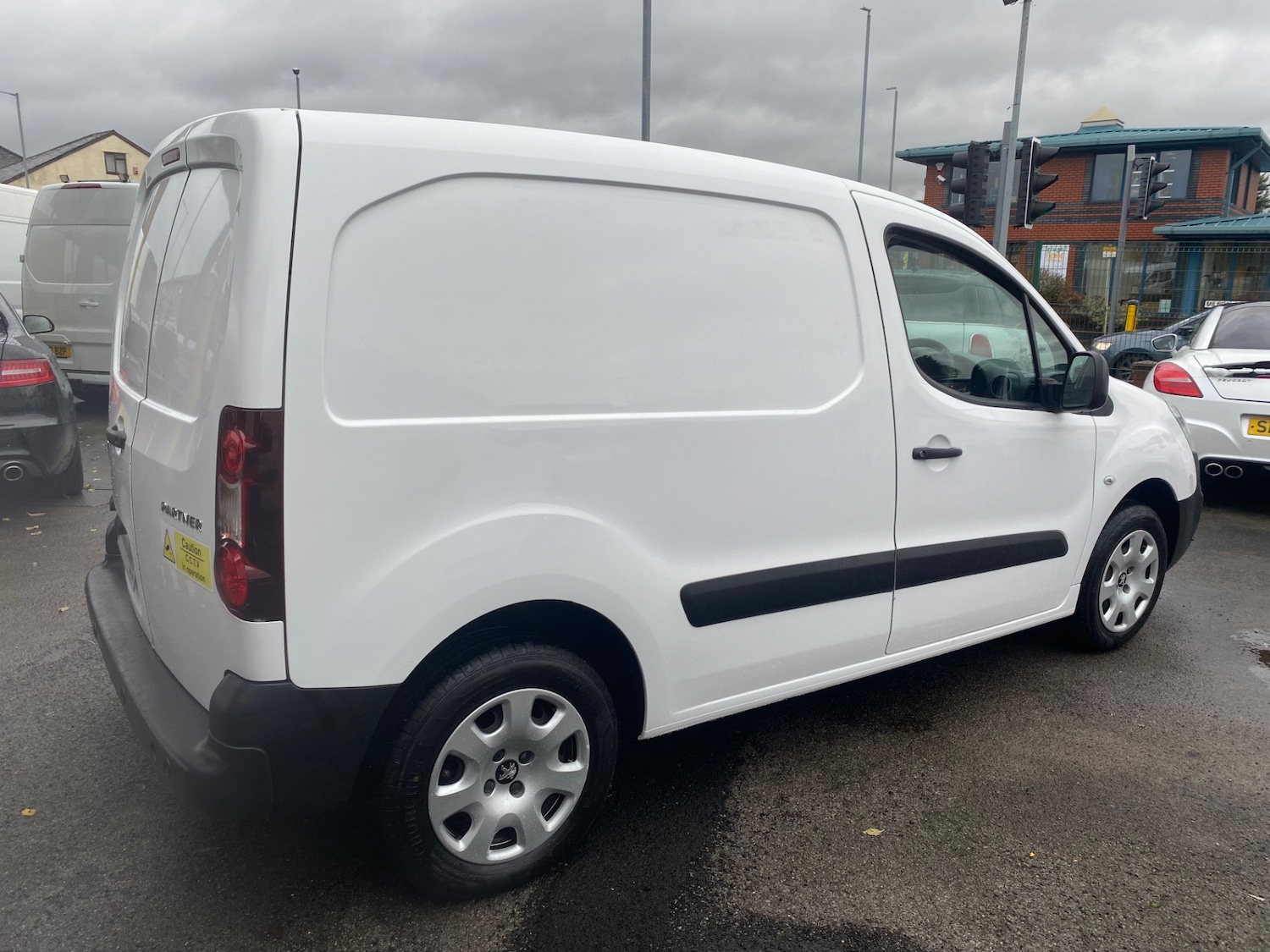 Used Peugeot Partner 2018 for sale - 76799002: Photo 3