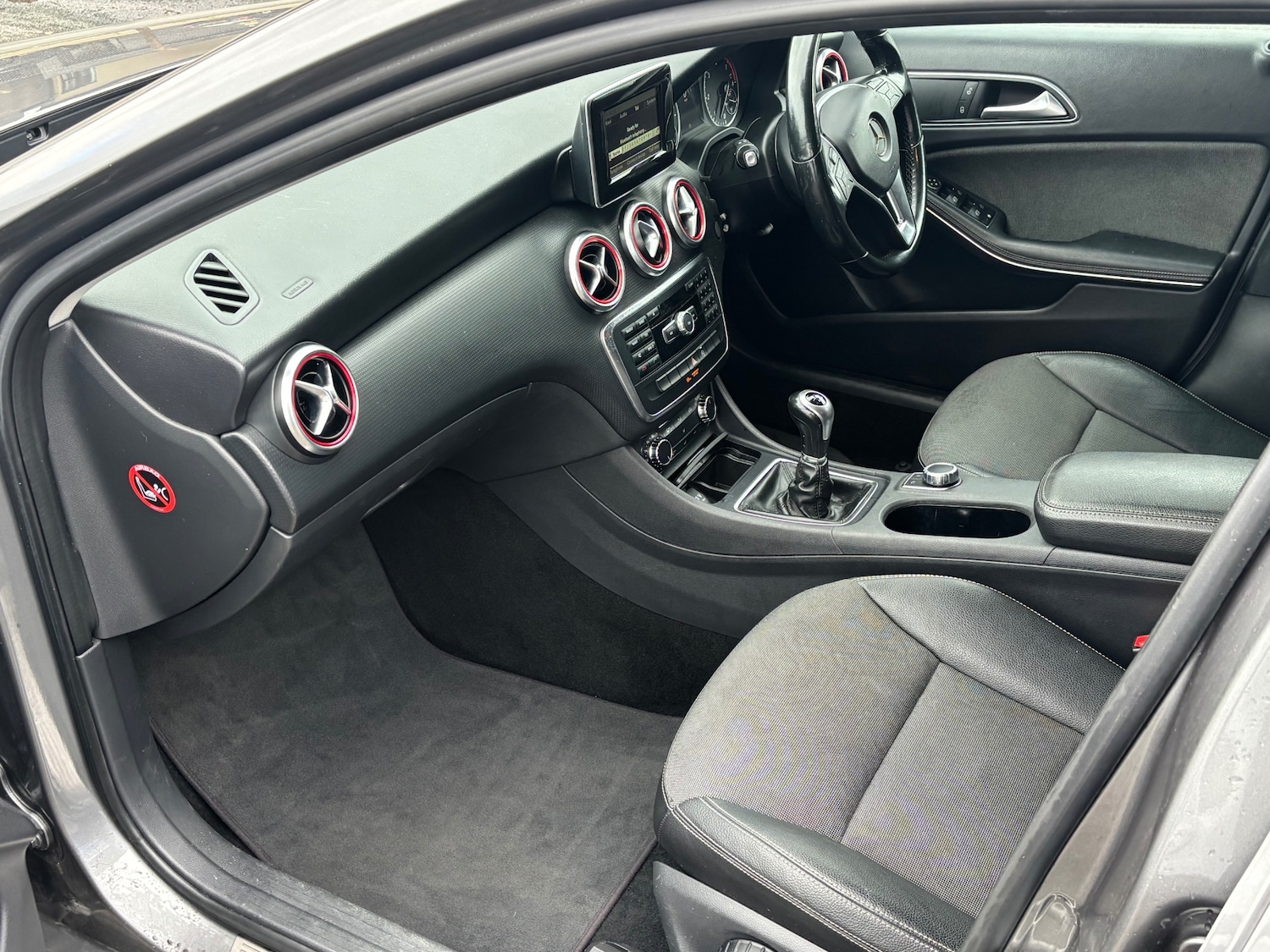 Used Mercedes-Benz A-Class 2015 for sale - 76314136: Photo 18