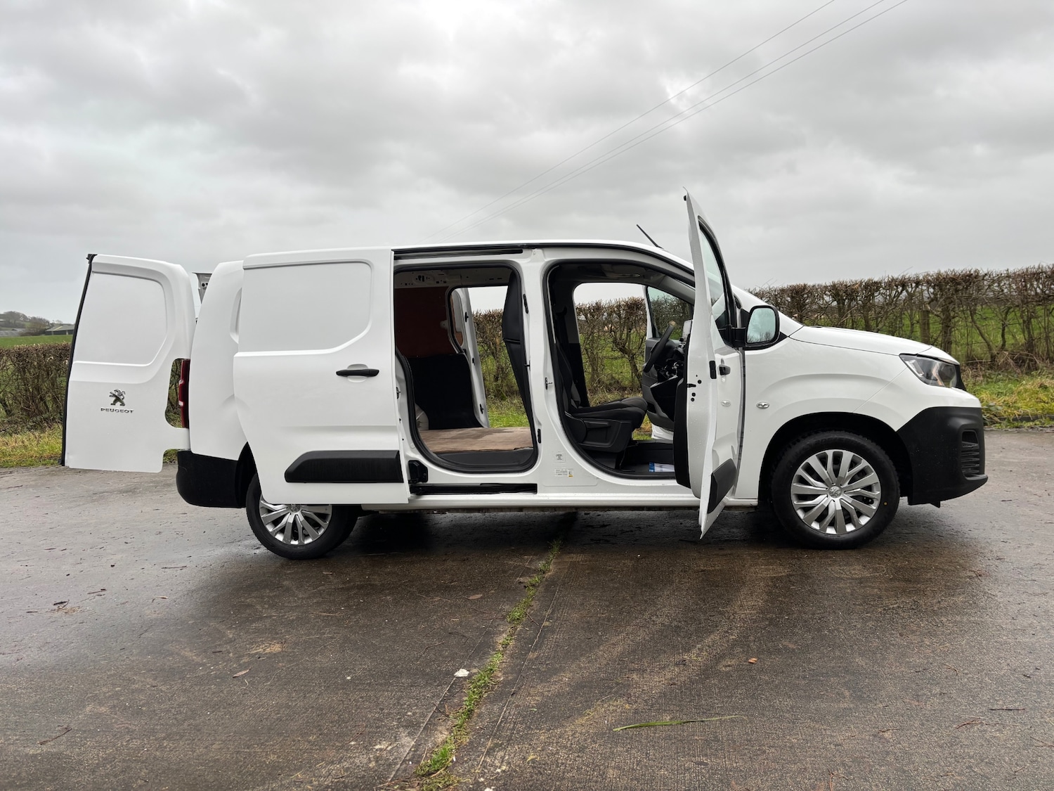 Used Peugeot Partner 2020 for sale - 76897330: Photo 16