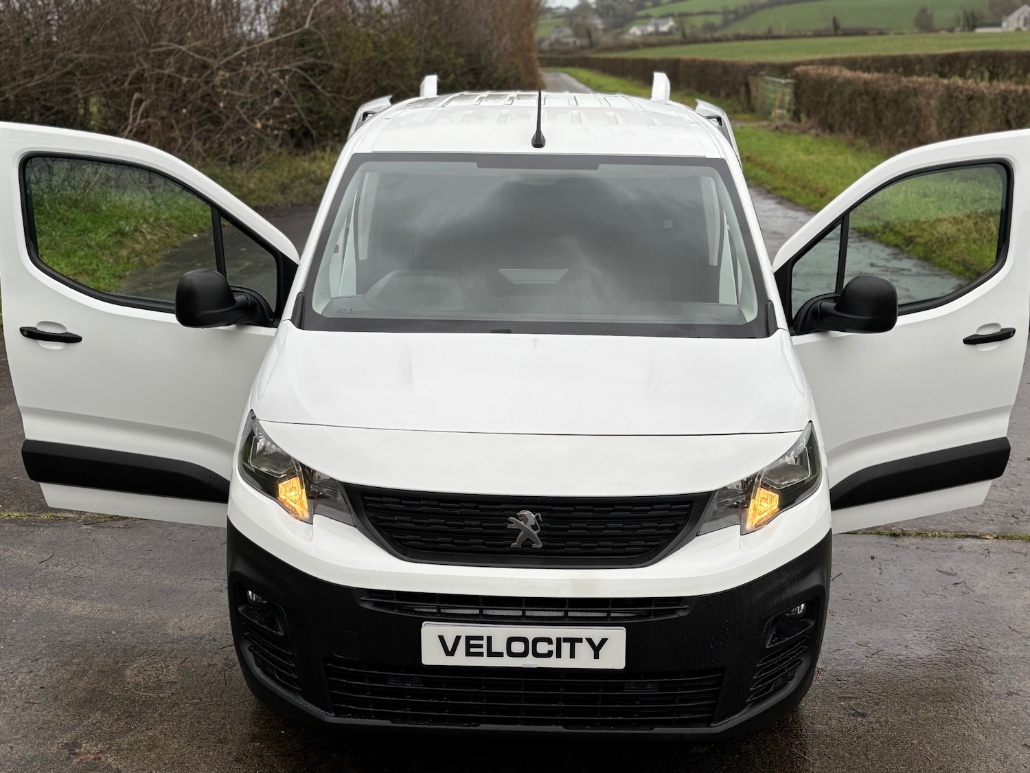 Used Peugeot Partner 2020 for sale - 76897330: Photo 17