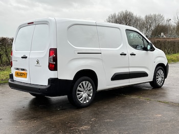 Used Peugeot Partner 2020 for sale - 76897330: Photo