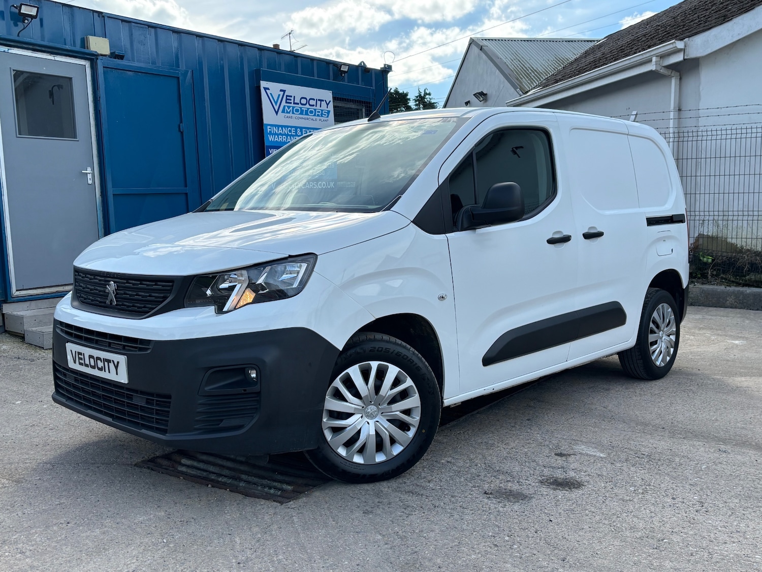 Used Peugeot Partner 2020 for sale - 76323883: Photo 1