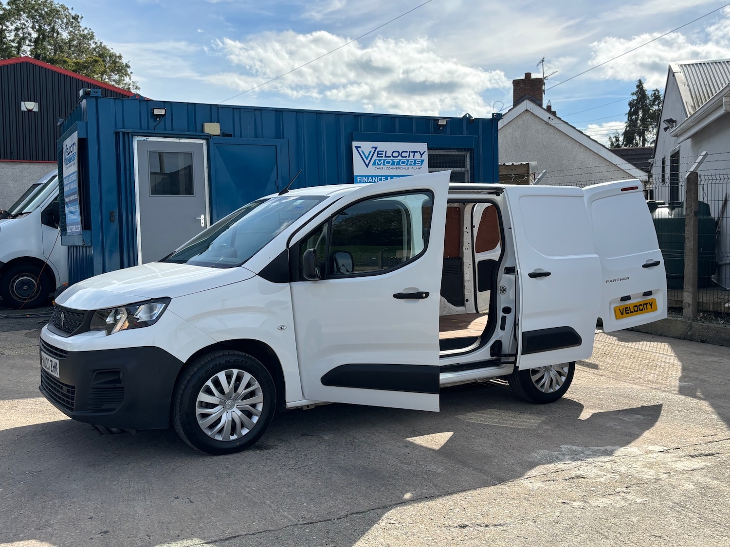 Used Peugeot Partner 2020 for sale - 76323883: Photo 14