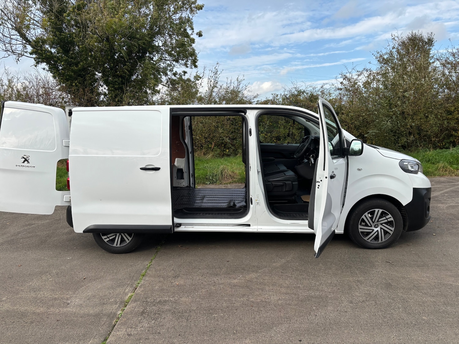 Used Peugeot Expert 2020 for sale - 76314123: Photo 13