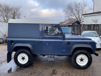 Used Land Rover Defender 2010 for sale - 78667326: Photo