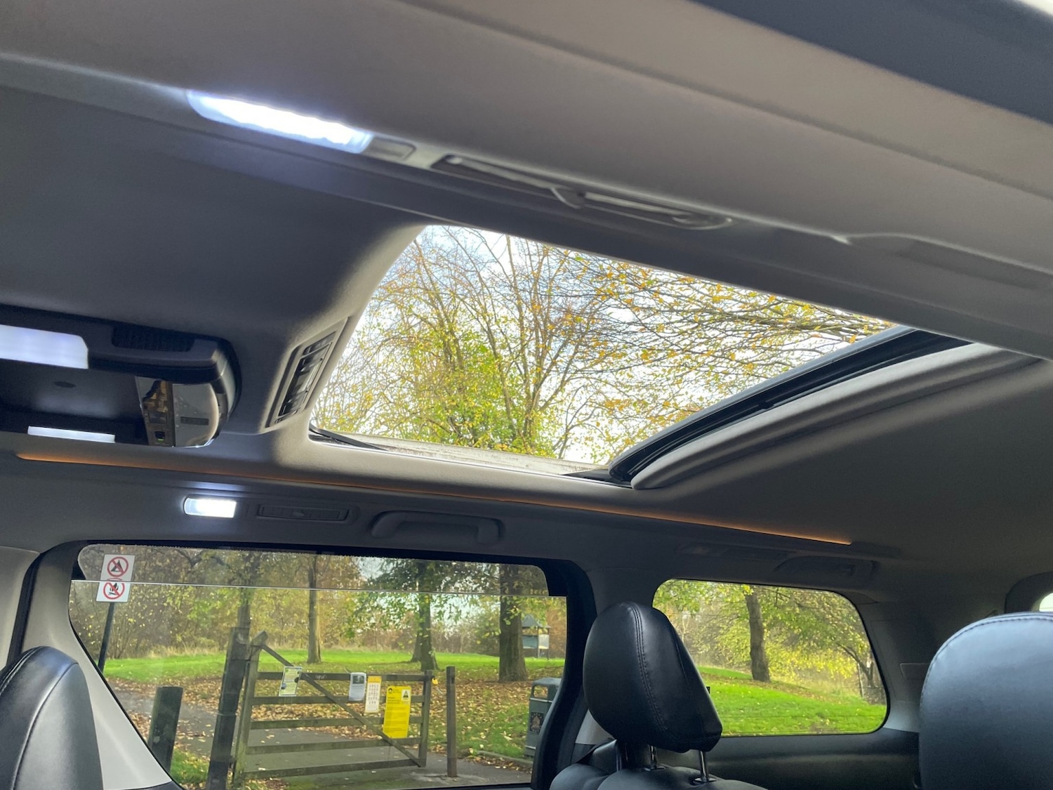 Used Toyota Alphard 2023 for sale - 76712778: Photo 23