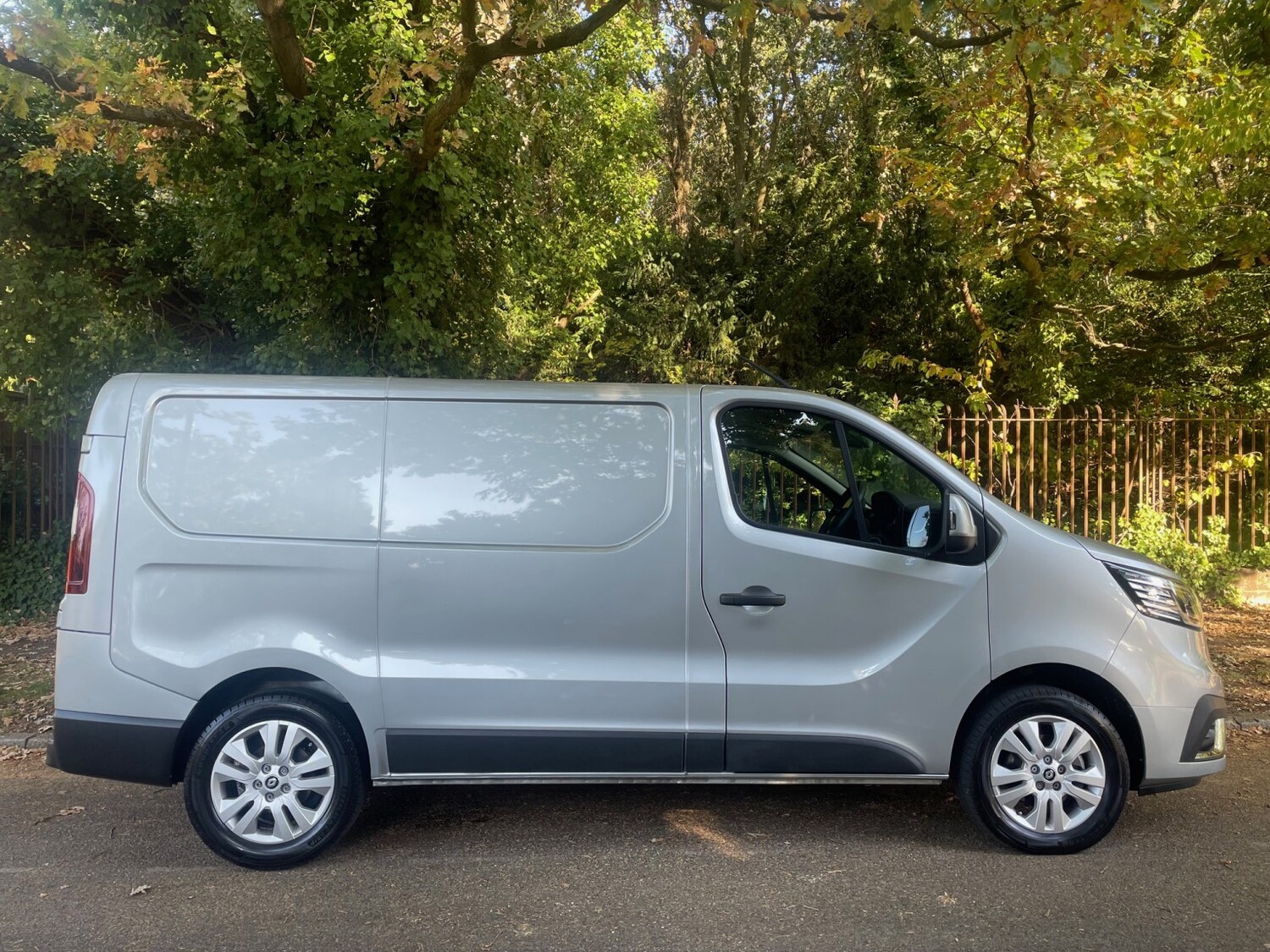 Used Renault Trafic 2024 for sale - 76305621: Photo 4