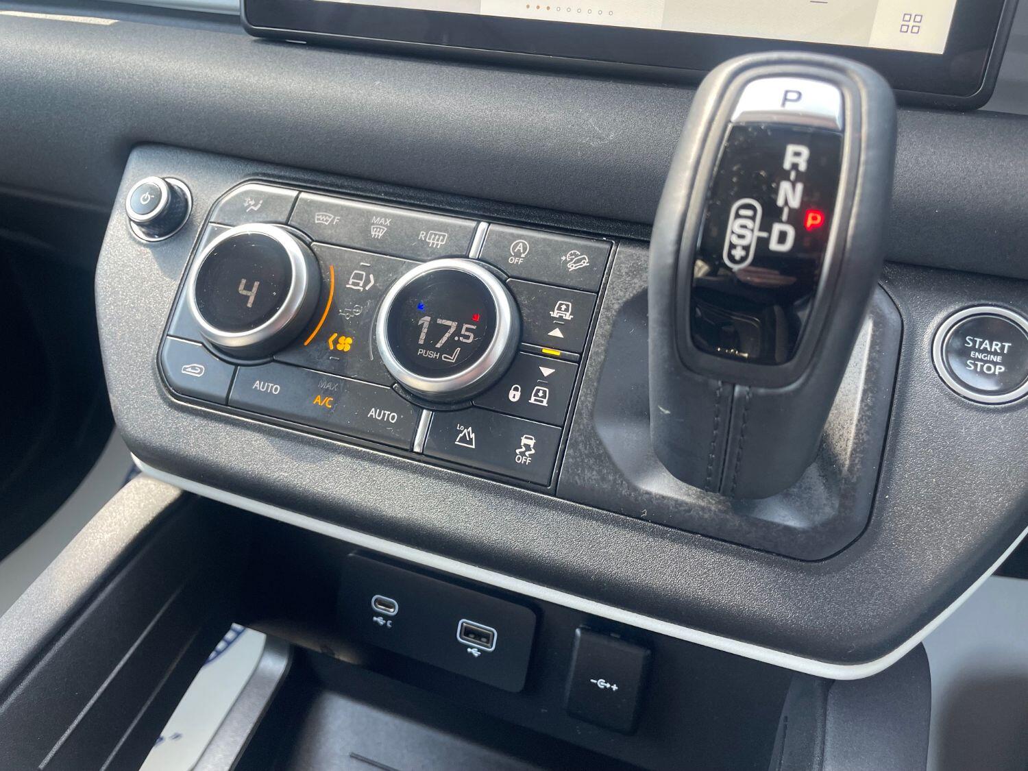 Used Land Rover Defender 2022 for sale - 76924525: Photo 25