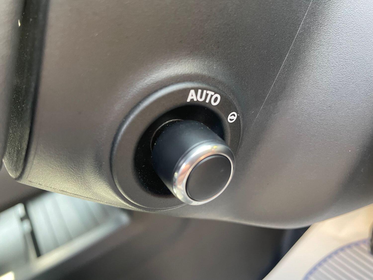 Used Land Rover Defender 2022 for sale - 76924525: Photo 35