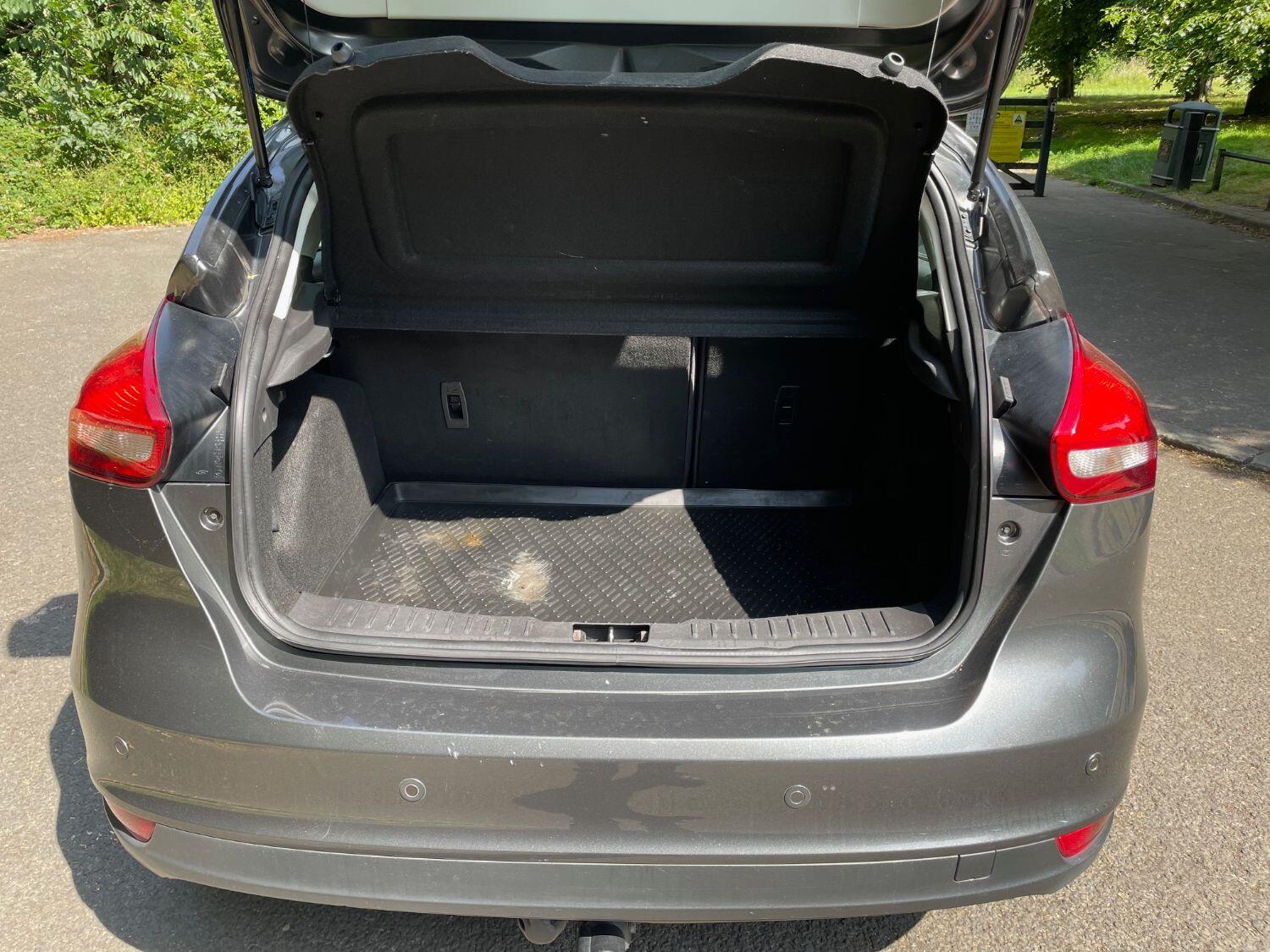 Used Ford Focus 2016 for sale - 76924425: Photo 9