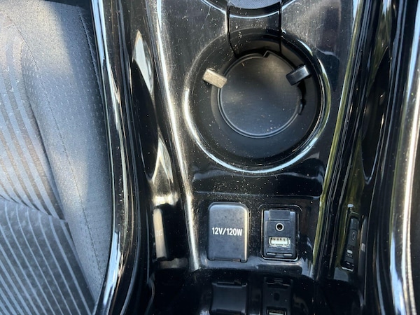 Used Toyota Prius 2018 for sale - 75338117: Photo 16