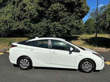 Used Toyota Prius 2018 for sale - 75338117: Photo