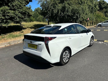 Used Toyota Prius 2018 for sale - 75338117: Photo