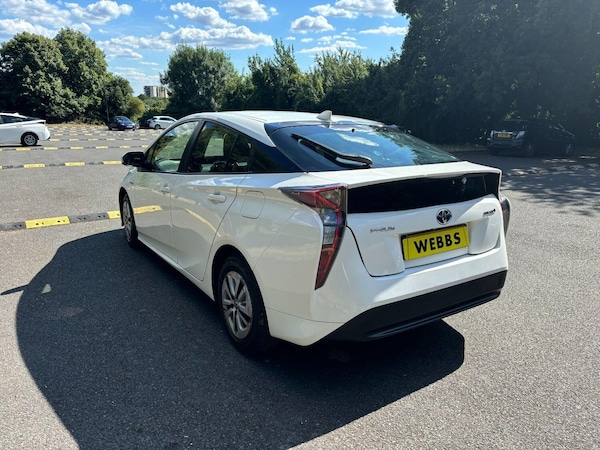 Used Toyota Prius 2018 for sale - 75338117: Photo 6