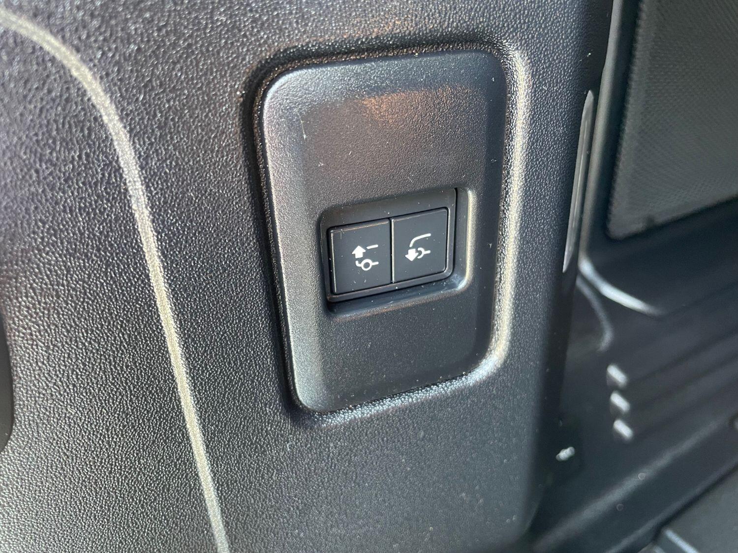 Used Land Rover Defender 110 2022 for sale - 76793908: Photo 39