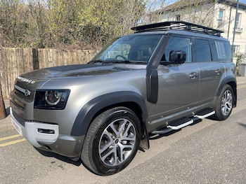 Used Land Rover Defender 110 2022 for sale - 76793908: Photo