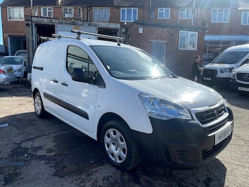 Used Peugeot Partner 2017 for sale - 78300442: Photo