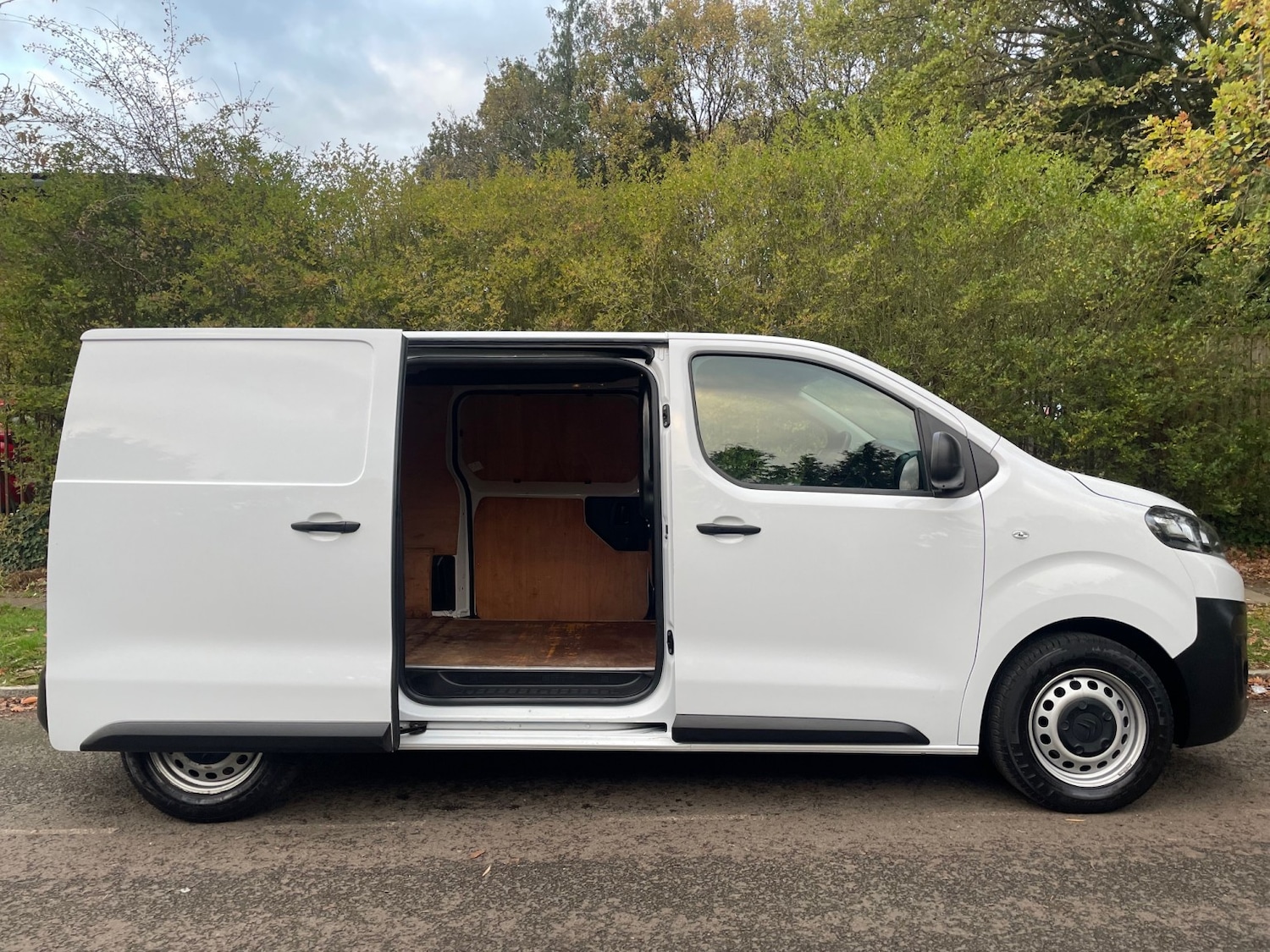 Used Citroen Dispatch 2024 for sale - 76725633: Photo 5