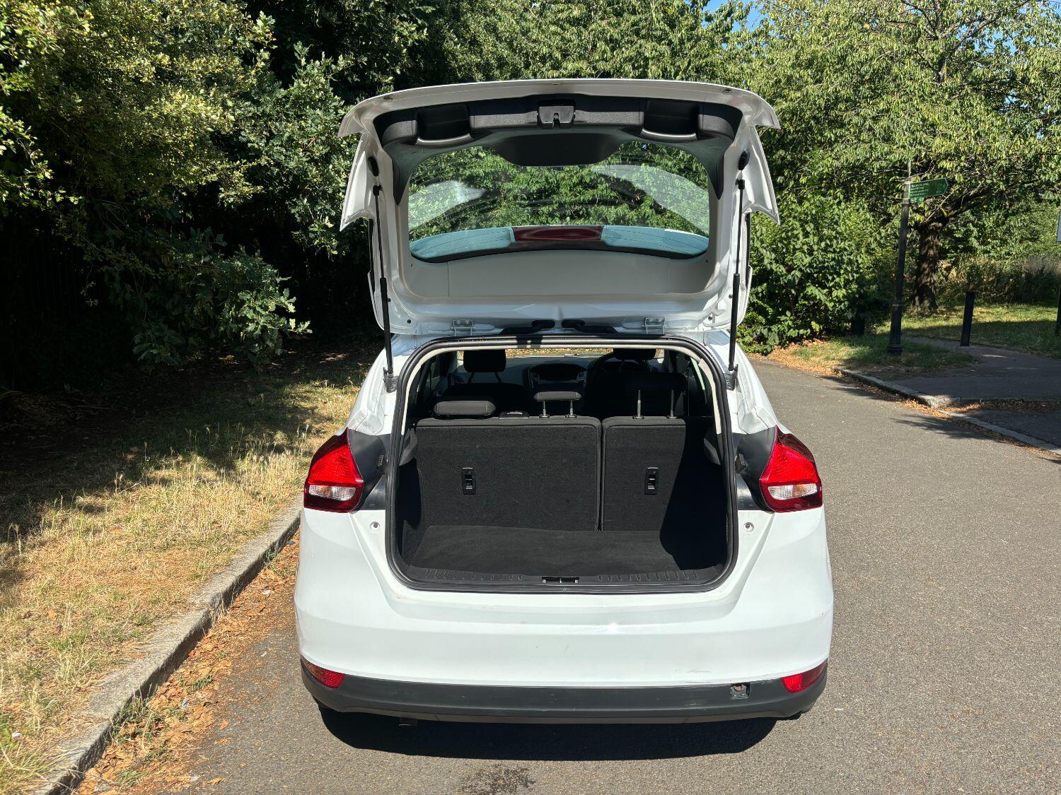 Used Ford Focus 2016 for sale - 76924446: Photo 5