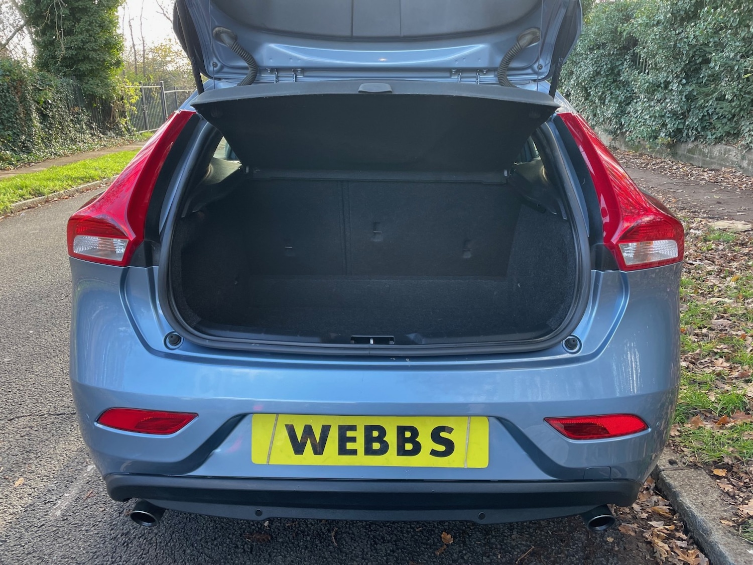 Used Volvo V40 2017 for sale - 76769789: Photo 11