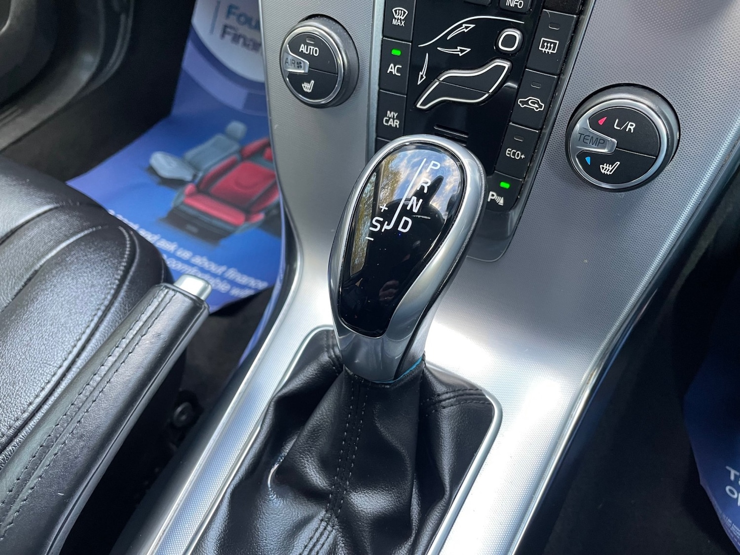 Used Volvo V40 2017 for sale - 76769789: Photo 18