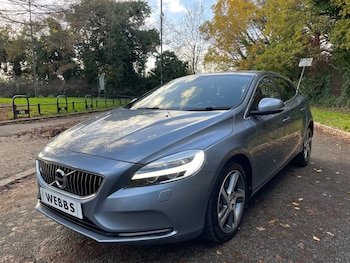Used Volvo V40 2017 for sale - 76769789: Photo