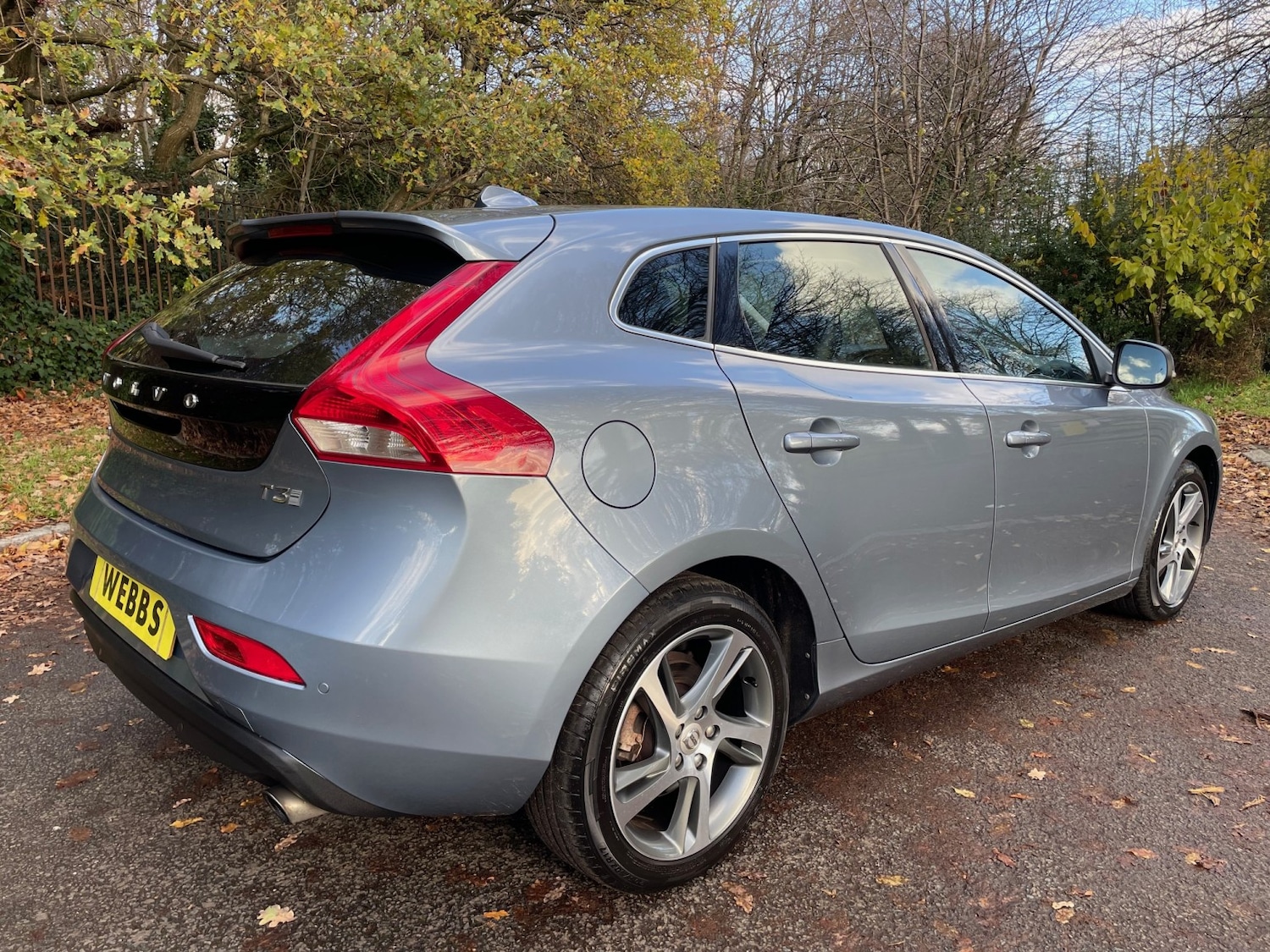 Used Volvo V40 2017 for sale - 76769789: Photo 9