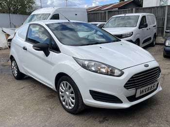Used Ford Fiesta Van 2016 for sale - 79872657: Photo