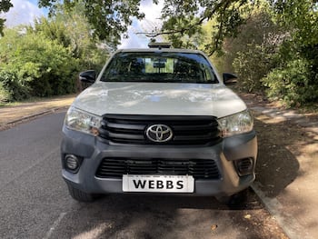 Used Toyota Hilux 2017 for sale - 79668281: Photo