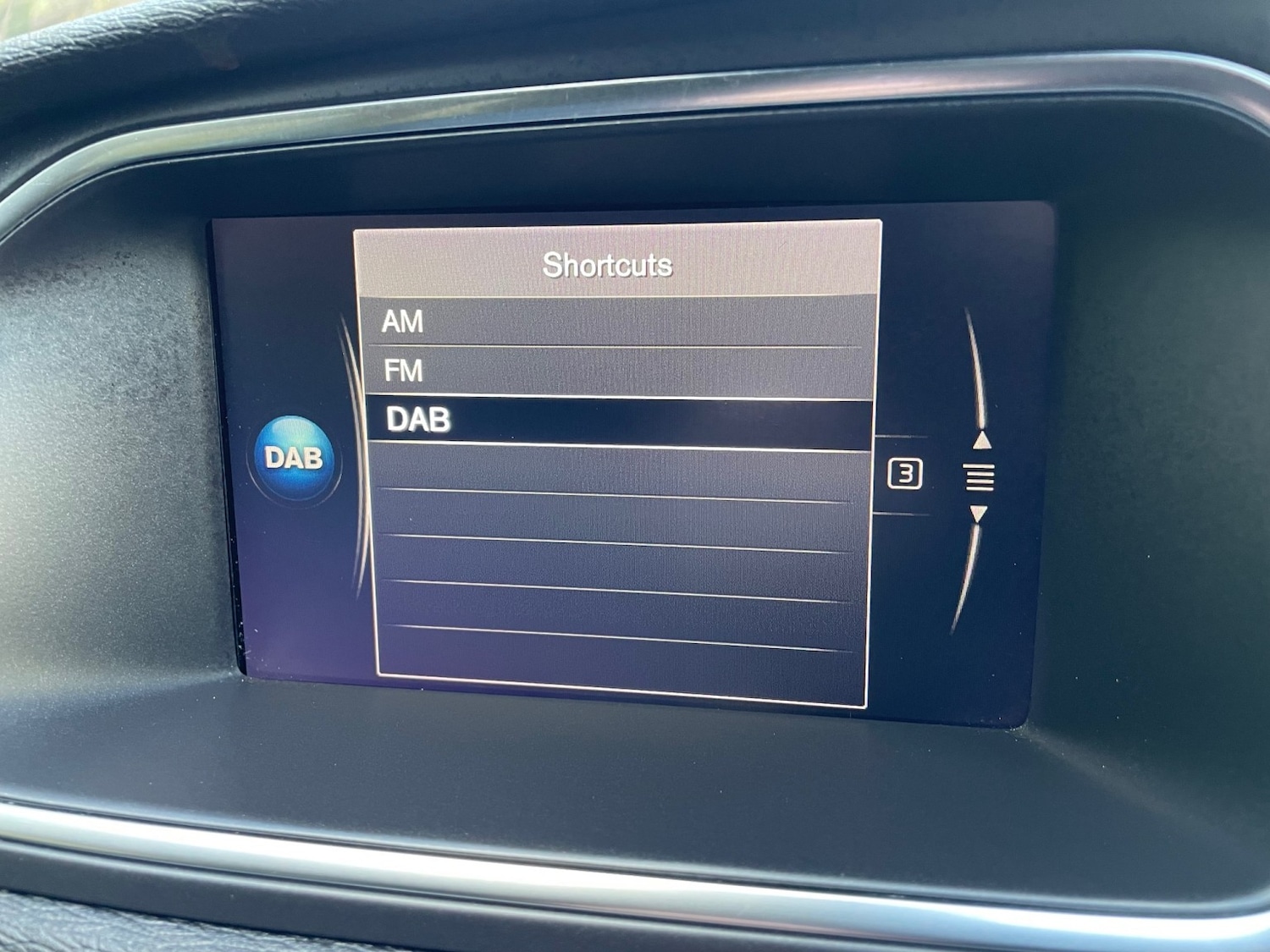 Used Volvo V40 2017 for sale - 76924451: Photo 21