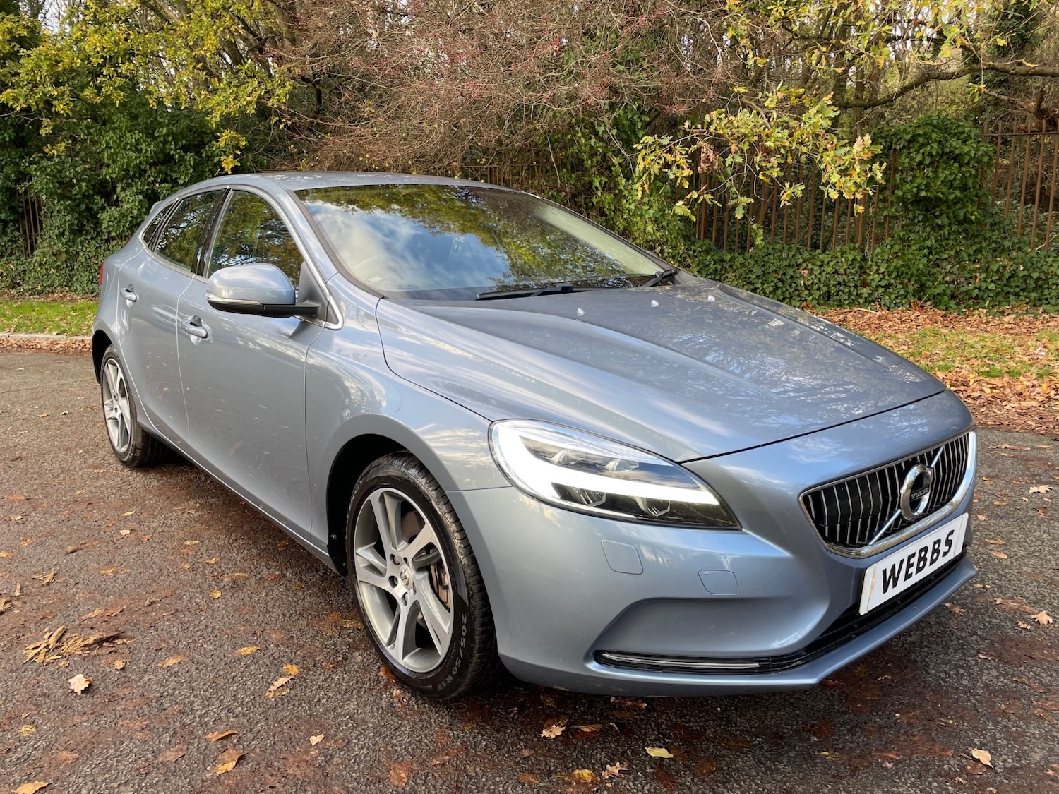 Used Volvo V40 2017 for sale - 76924451: Photo 4