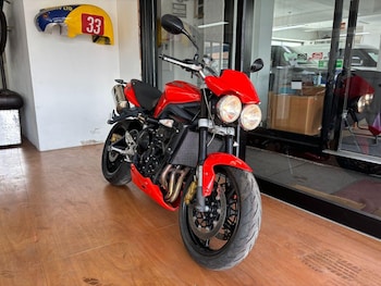 Used Triumph STREET 2009 for sale - bike-78794792: Photo