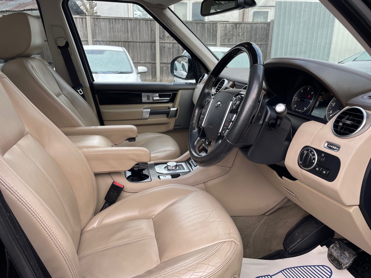 Used Land Rover Discovery 2015 for sale - 77264495: Photo 10