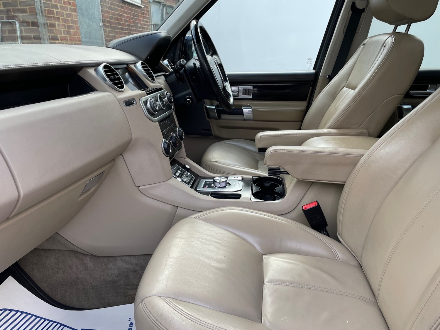 Used Land Rover Discovery 2015 for sale - 77264495: Photo 11