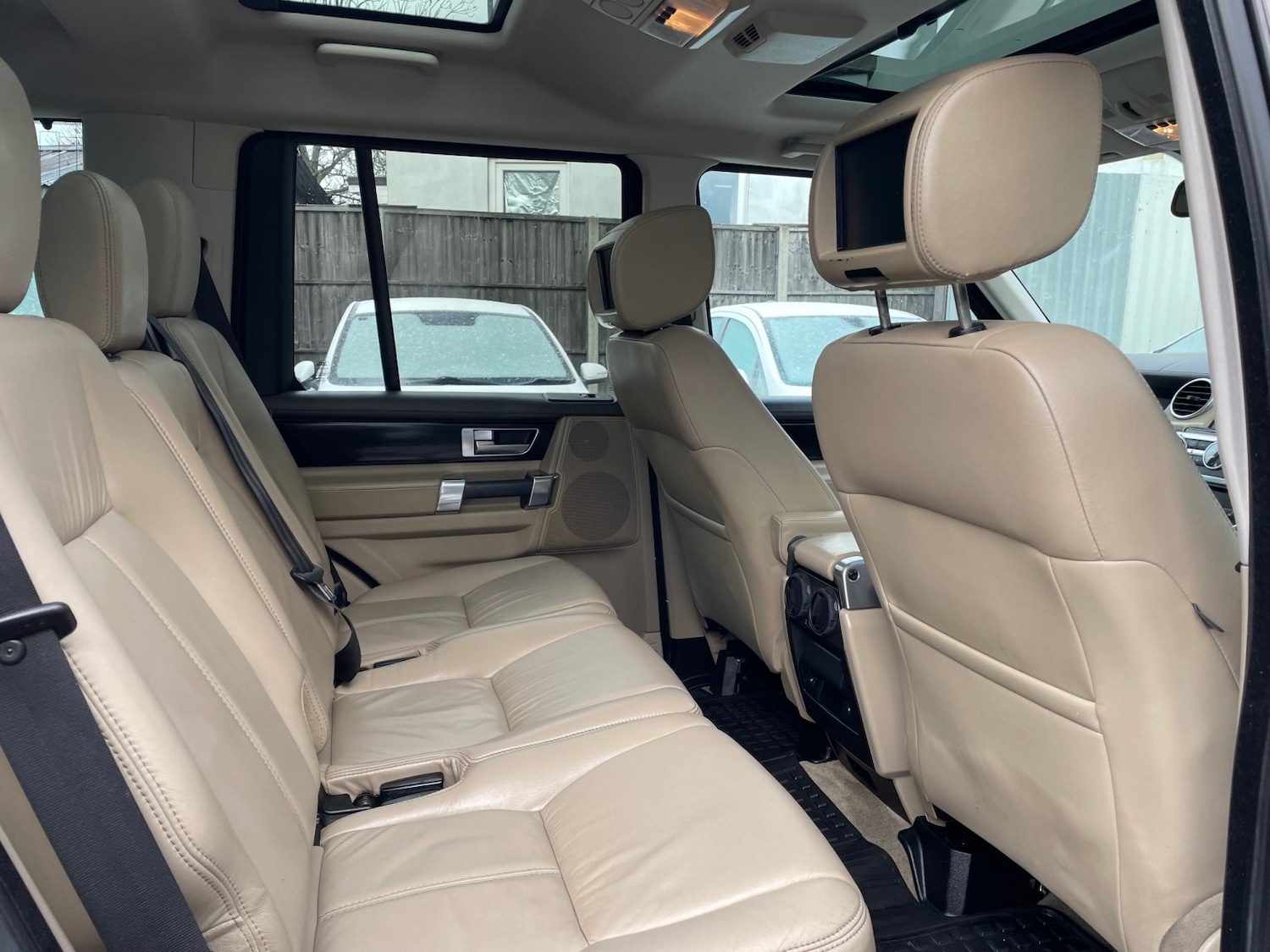 Used Land Rover Discovery 2015 for sale - 77264495: Photo 12