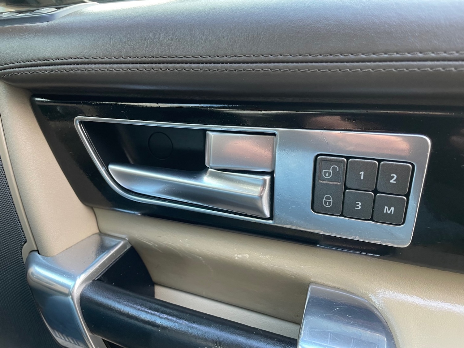 Used Land Rover Discovery 2015 for sale - 77264495: Photo 20