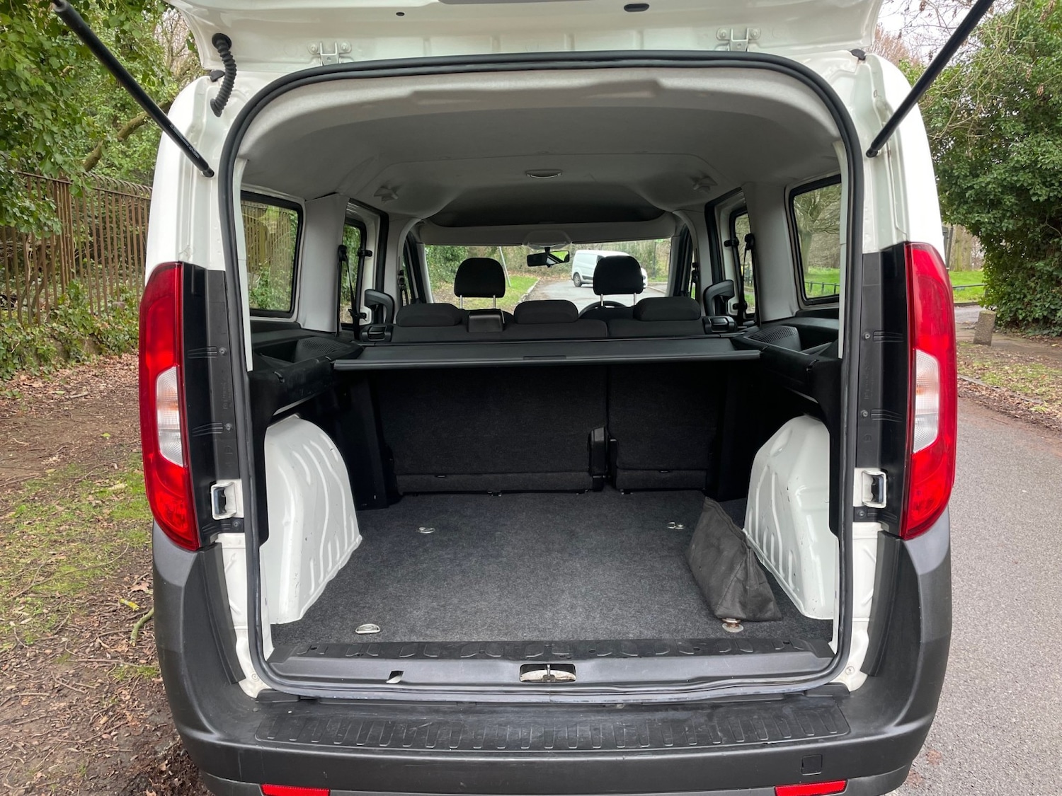 Used Fiat Doblo 2017 for sale - 77508594: Photo 11