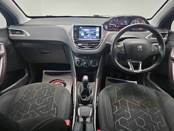 Used Peugeot 2008 2015 for sale - 77963668: Photo