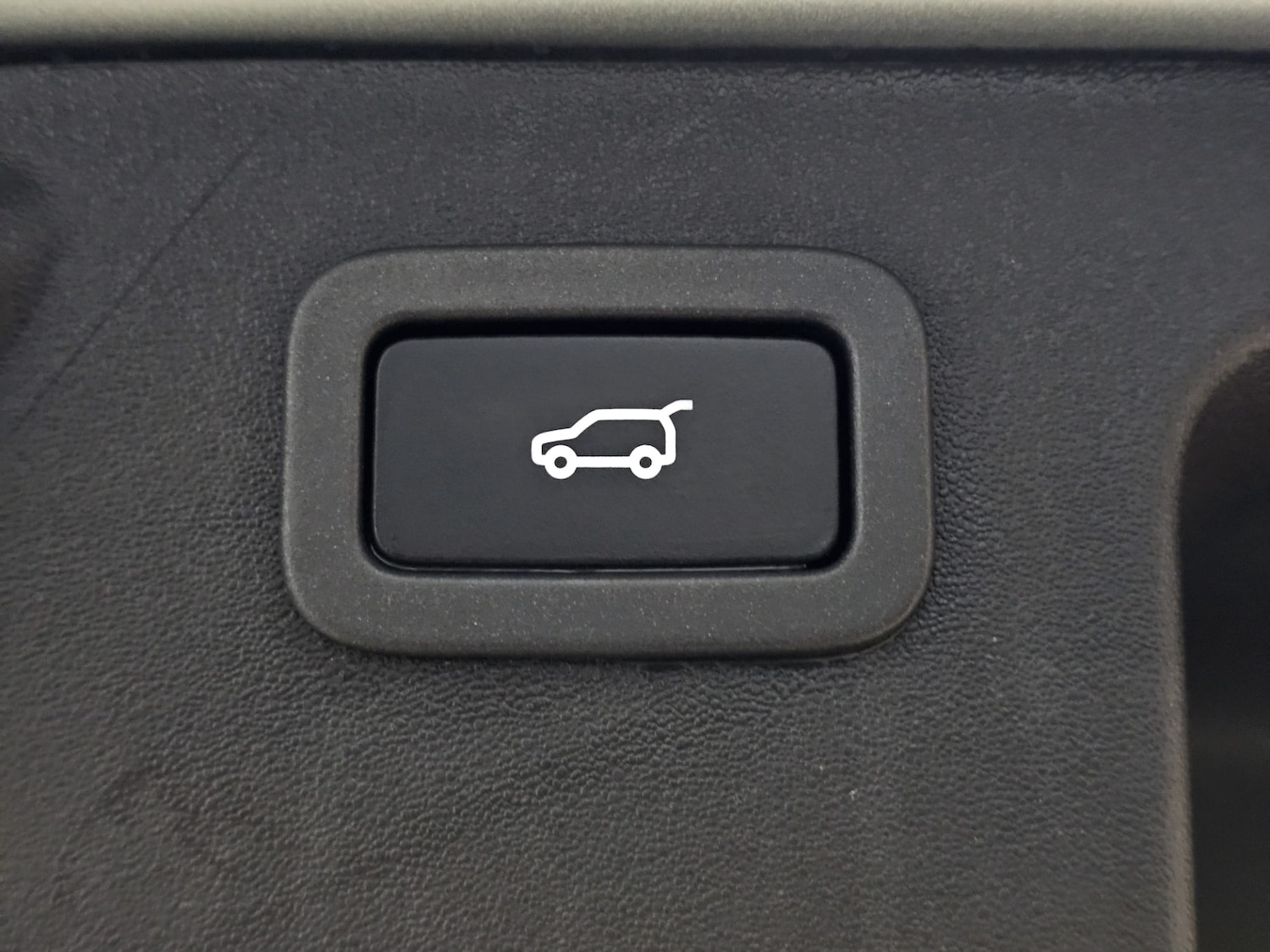 Used Land Rover Discovery Sport 2017 for sale - 76452372: Photo 31